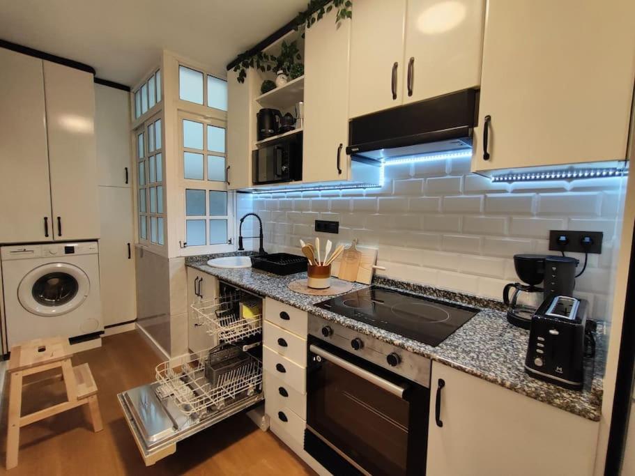 Tranquilo Apartamento Con Parking Gratis Vigilado 24H Vigo Extérieur photo