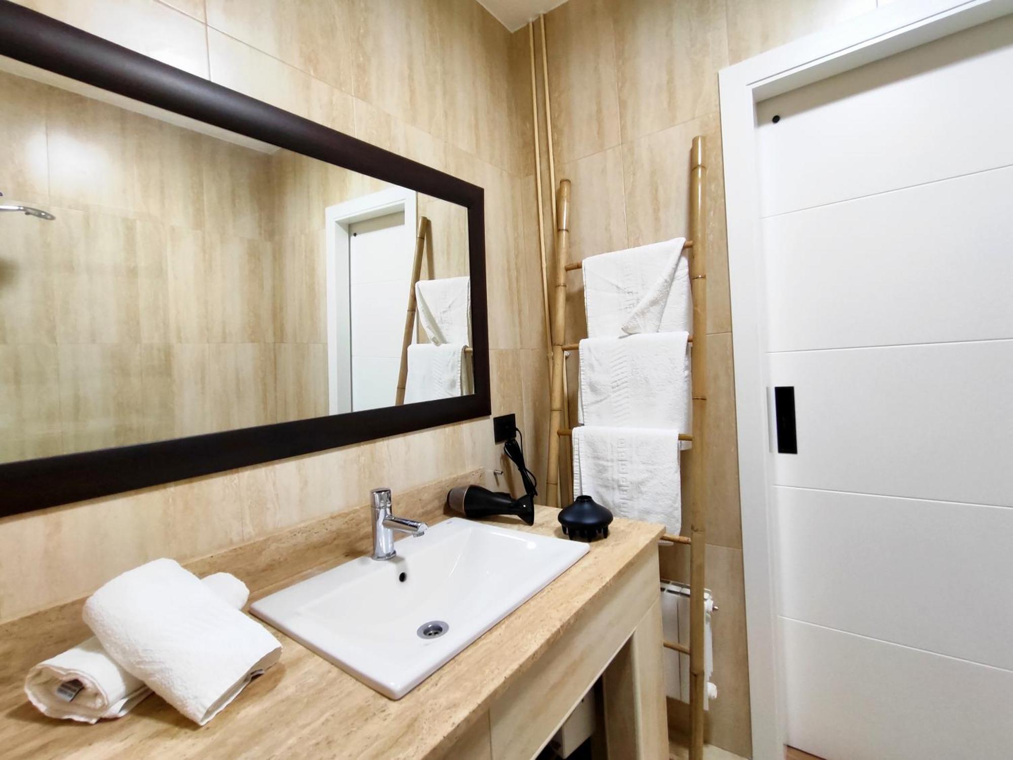 Tranquilo Apartamento Con Parking Gratis Vigilado 24H Vigo Extérieur photo